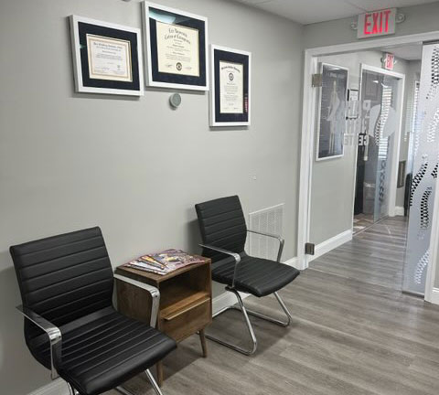 Photo of Pain and Rehab Center of Maryland's examination room